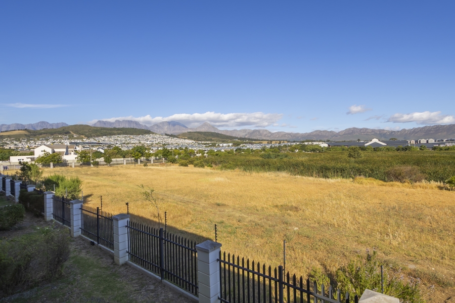 2 Bedroom Property for Sale in Heritage Park Western Cape